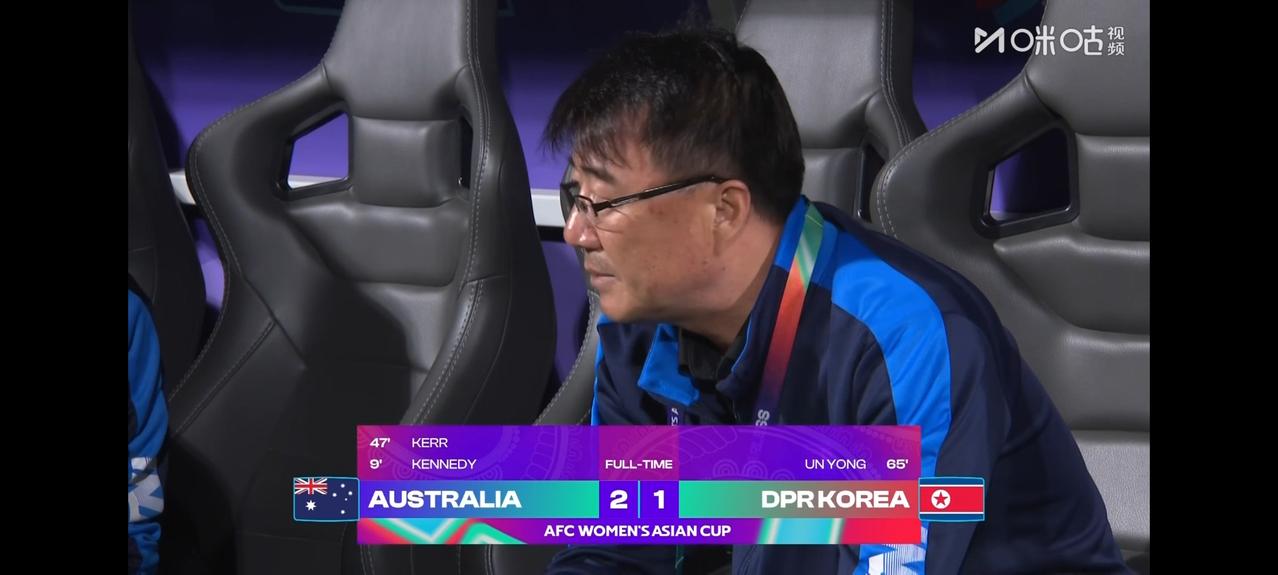 女足亚洲杯首个四强球队产生，东道主澳大利亚女足2：1战胜朝鲜女足，成为首支闯入女