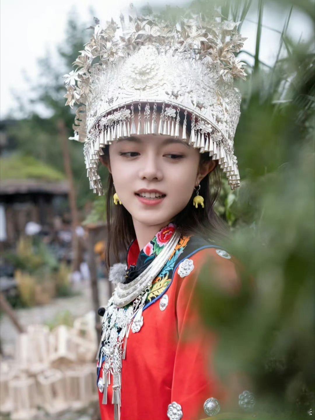 内娱女明星民族风造型，好有风情～赵今麦｜杨超越｜古力娜扎｜卢昱晓任敏｜迪丽热巴 
