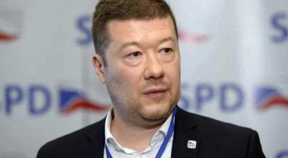 【捷克议长反乌致捐款激增，外交纷争与和平探讨并行】捷克媒体援引欧洲媒体报道，捷克