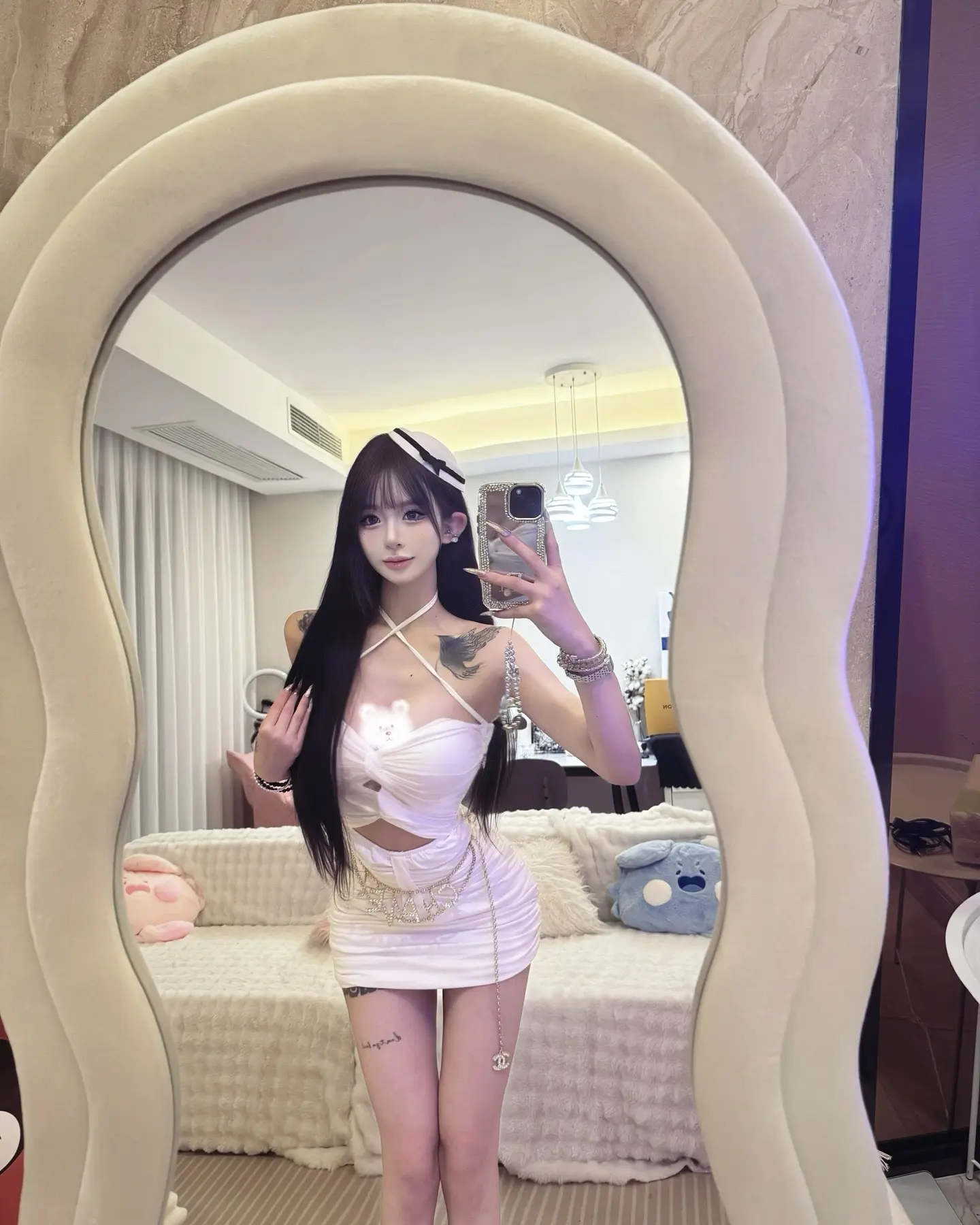 小喵一直看着主人是想要亲亲啦
