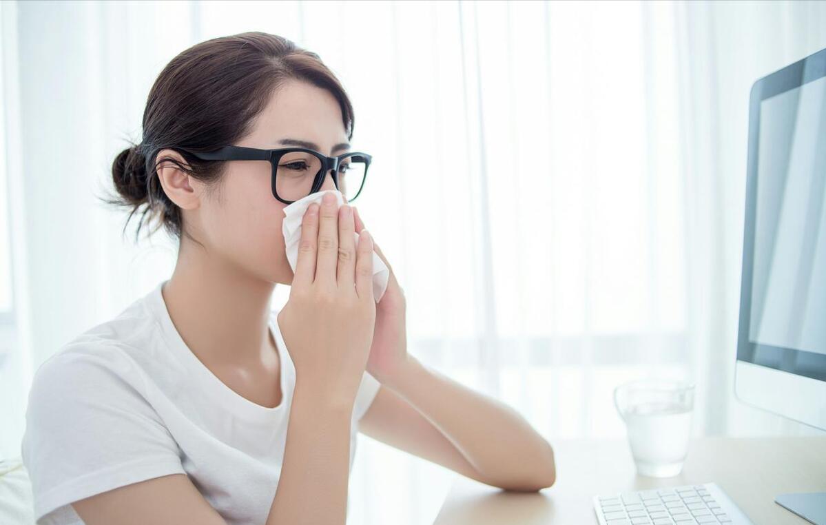 近一年很多人免疫功能下降，反复感染各种病原体，原因是什么
门诊上看到不少年轻人来