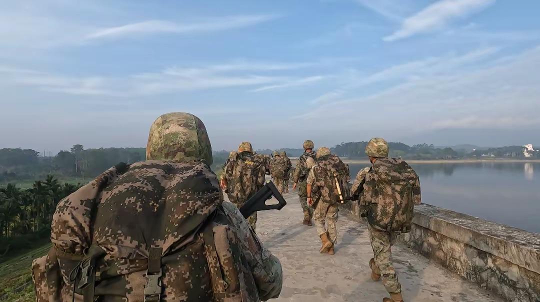 退伍才知道  原来这才是我的摩托化步兵