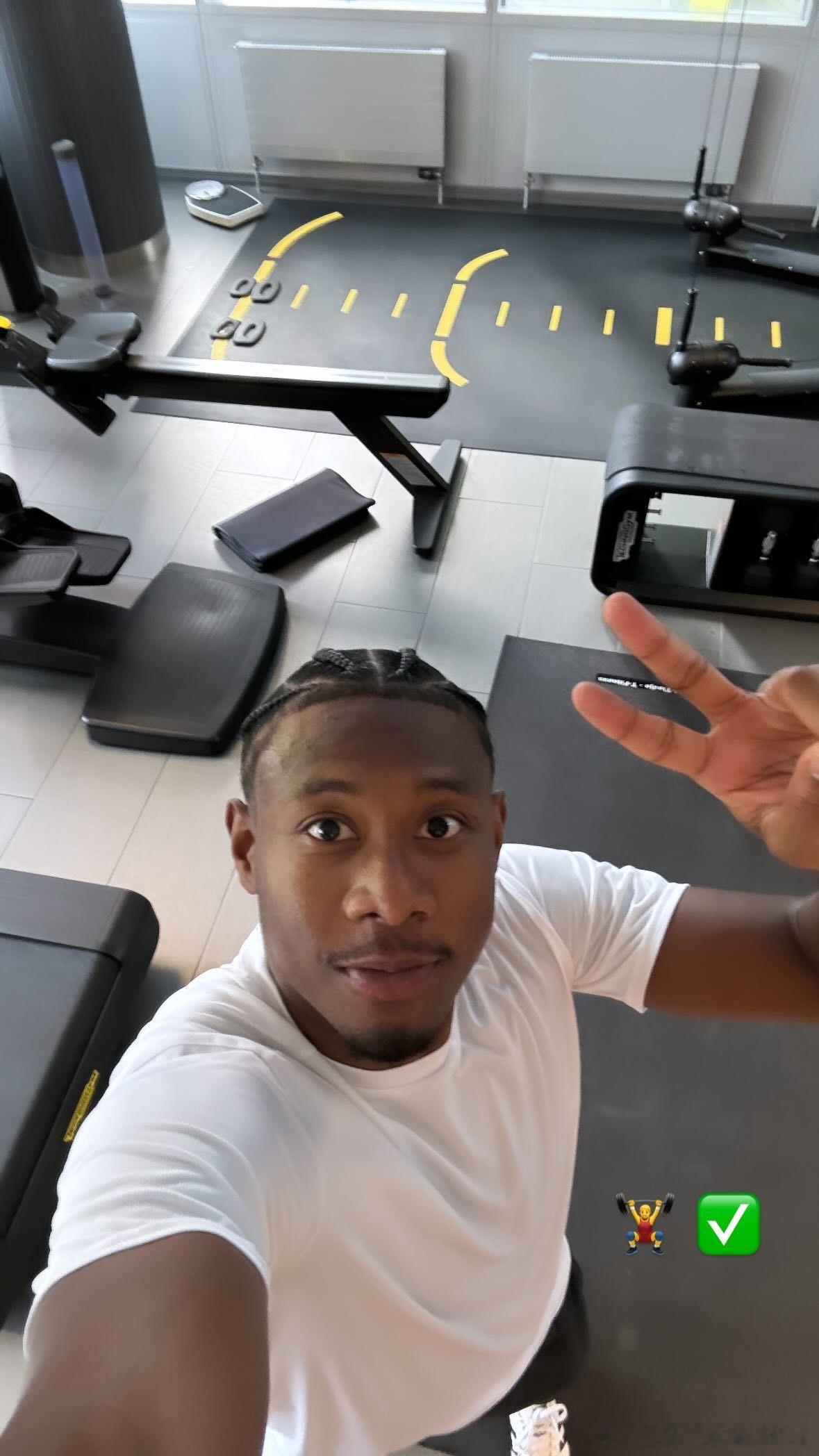 阿拉巴: 🏋️‍♂️✅️ ​​​