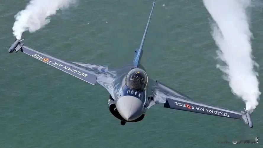 F16V
大概是啥水平？
总台记者 魏东旭：随着乌克兰空军对于F-16掌握的能力