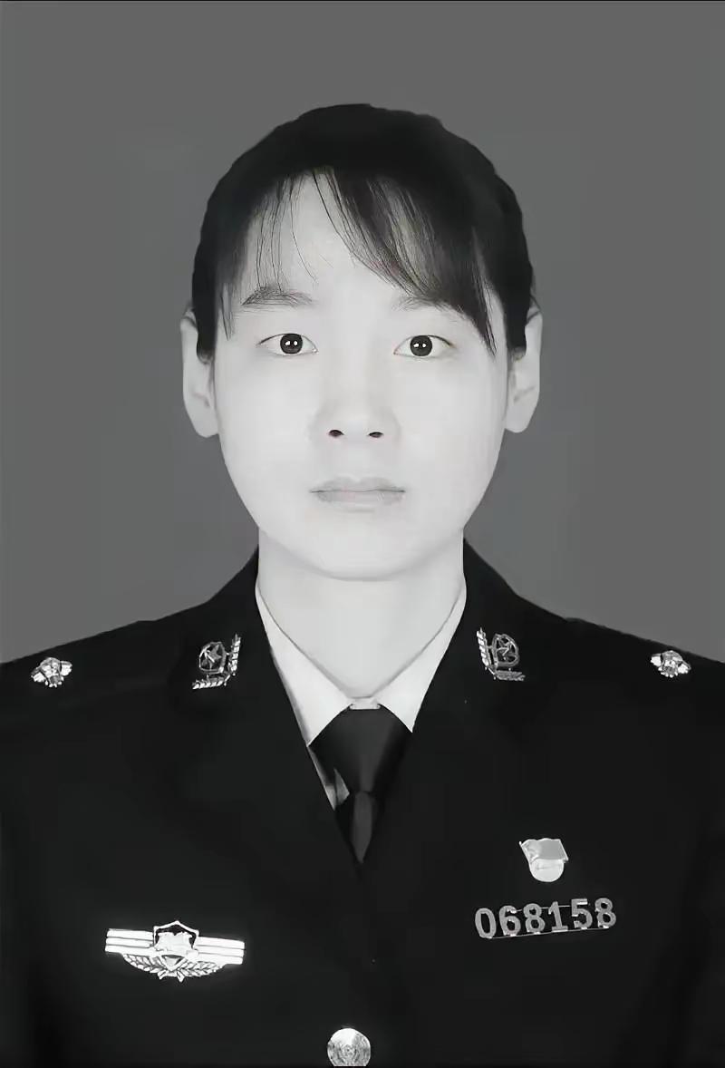 史杰（1995年2月-2024年8月17日），女、汉族，生前系甘肃省酒泉市公安局