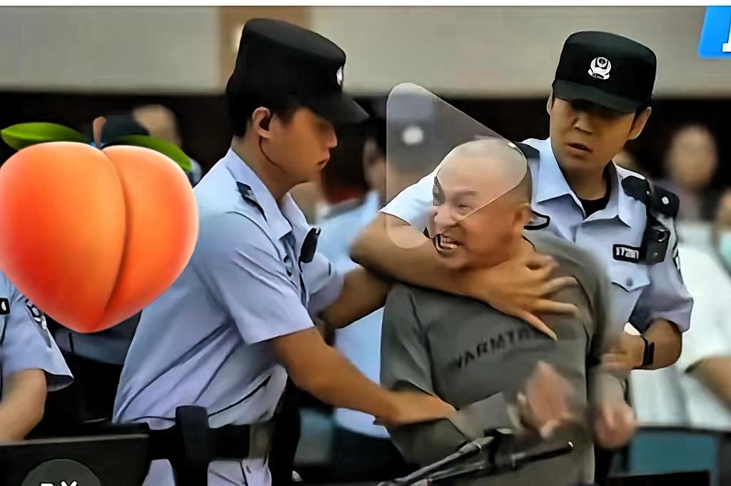 央视今晚曝光的姜甲儒案，光看画面就浑身发冷——人贩子的脸没打马赛克，那副毫无悔意