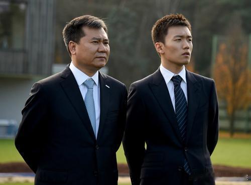 资本对赌失败，资产清零！不过他儿子在富二代当中，长得还算可以的 