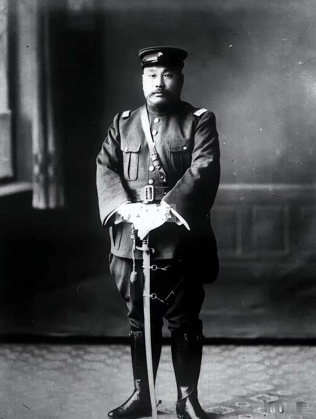 1916年，身为五十三旅旅长兼省城密探队司令的汤玉麟，不仅制造了奉天的军警冲突案