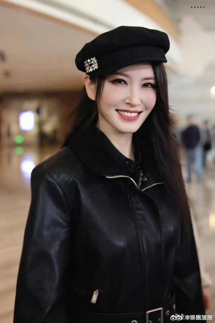 徐洁儿回应没有人亮灯徐洁儿回应好圈粉！直言情歌唱跳都能行，还会创作想挑战高难度，