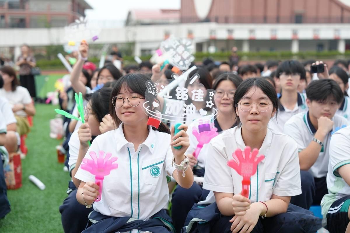 鄂州华宜实验学校举办歌手大赛 牵手武音拓宽学子成才路