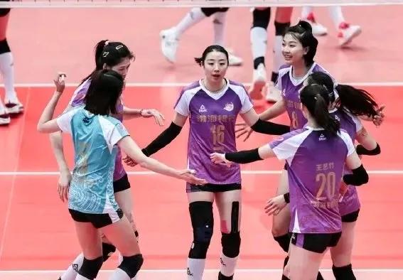 顶住压力，勇挑重担。李盈莹icon: 在困难的情况下带动大家。这次决赛，本来就是