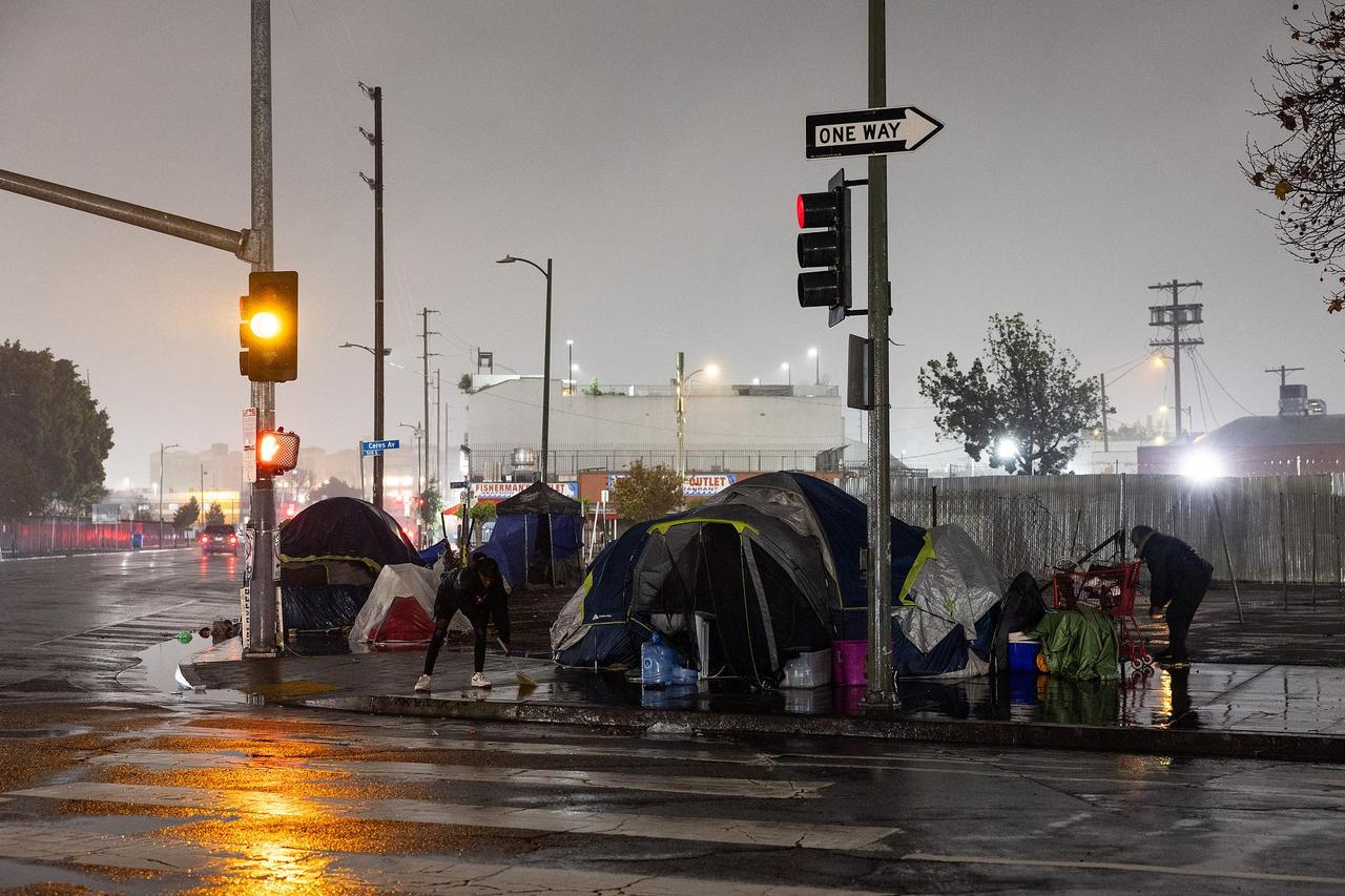 我感觉纽约时报记者袁莉这次上了大当，她不去写那篇文章还好些，不会放大美国斩杀线上