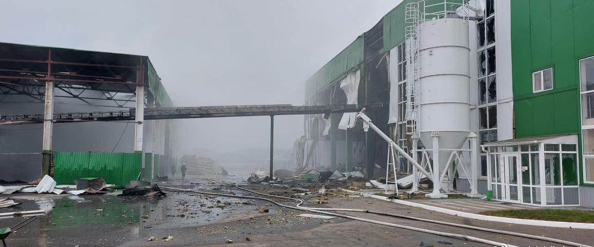 俄罗斯无人机摧毁了乌克兰的第一座大型生物质热电联产厂
“克利尔能源”热电联产厂建
