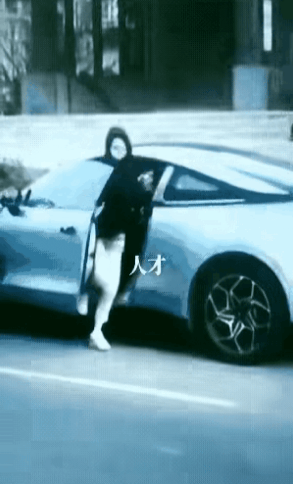 小姐姐智商在线，可惜心眼跑偏了！