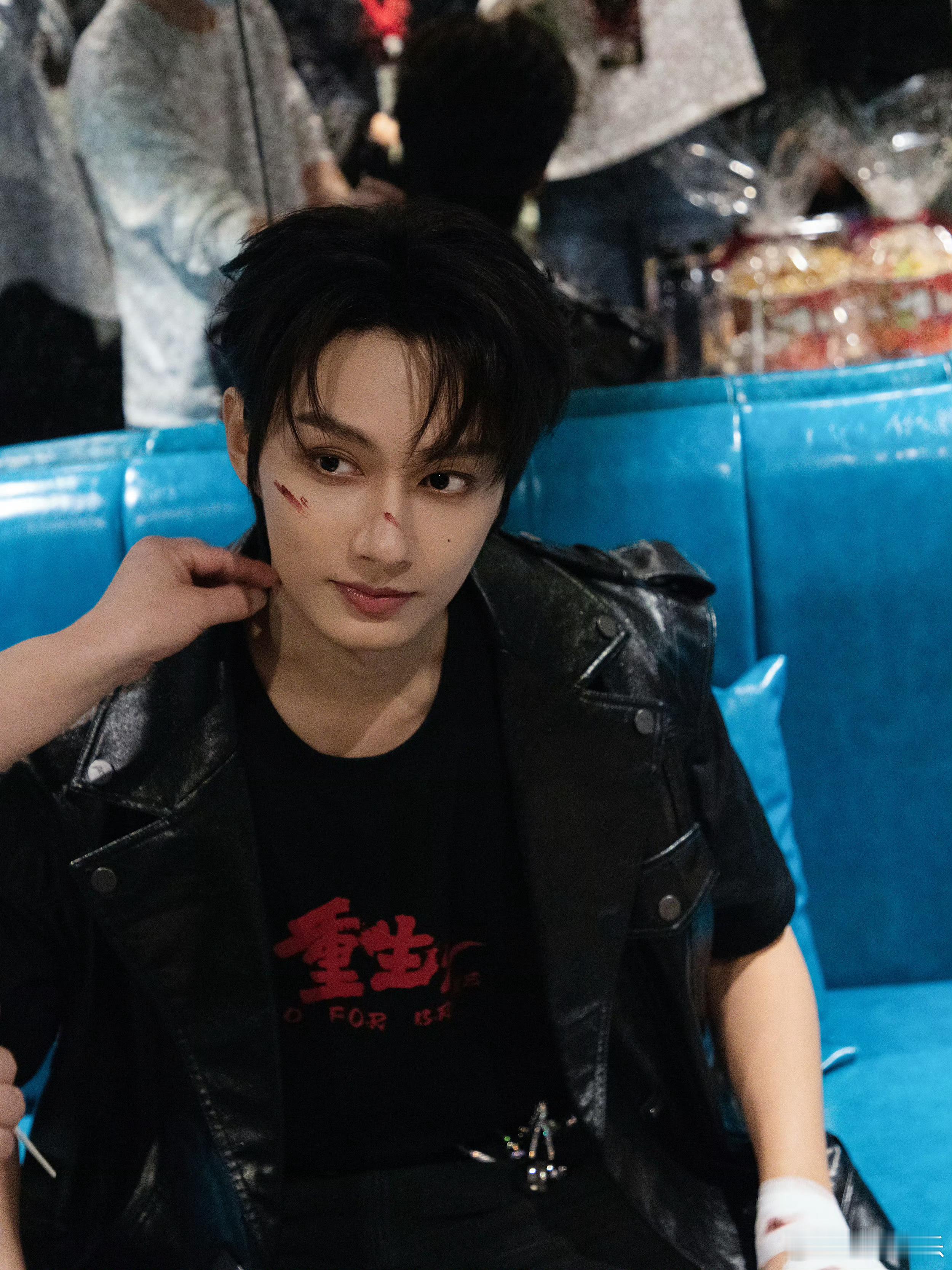 文俊辉9等了 都说现在愿意吃苦亲自上阵拍打戏并能够完成的演员不多了，你有没有坚持