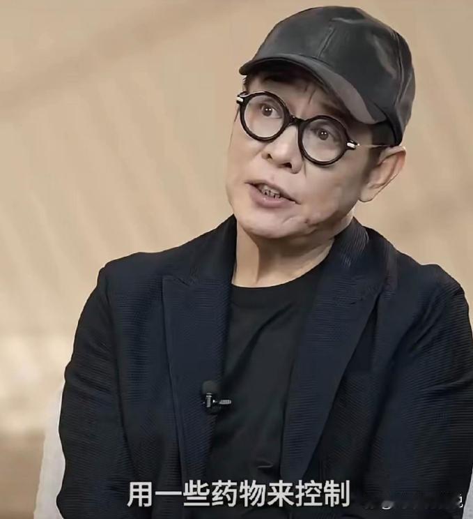 李连杰的小女儿被抑郁症困扰整整13年，为了治好孩子，他不惜砸下数百万元，请遍业内