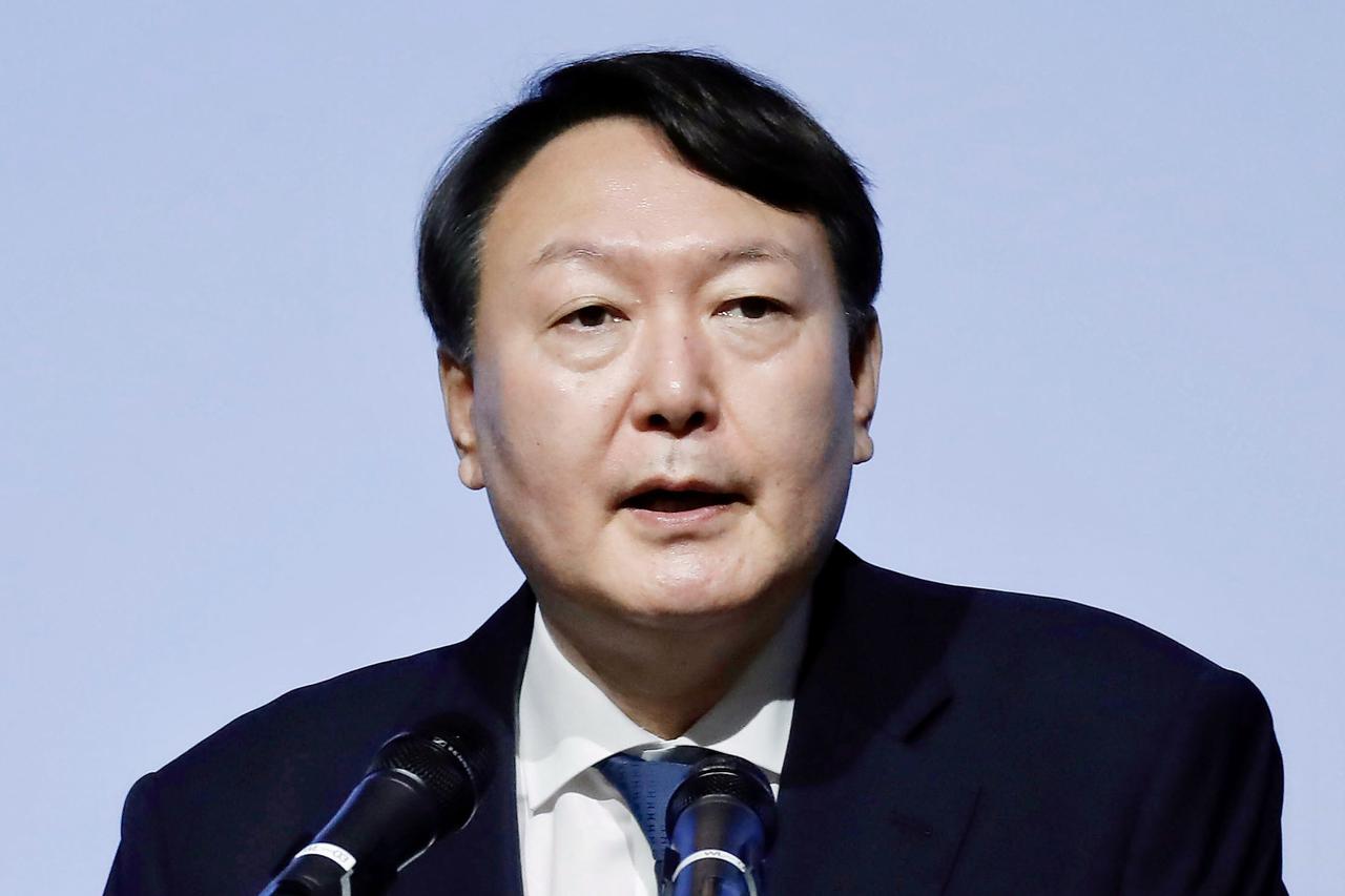 都在问韩国一夜之间发生了什么，发生的无非就是总统尹锡悦的权力受到制约后的无能为力