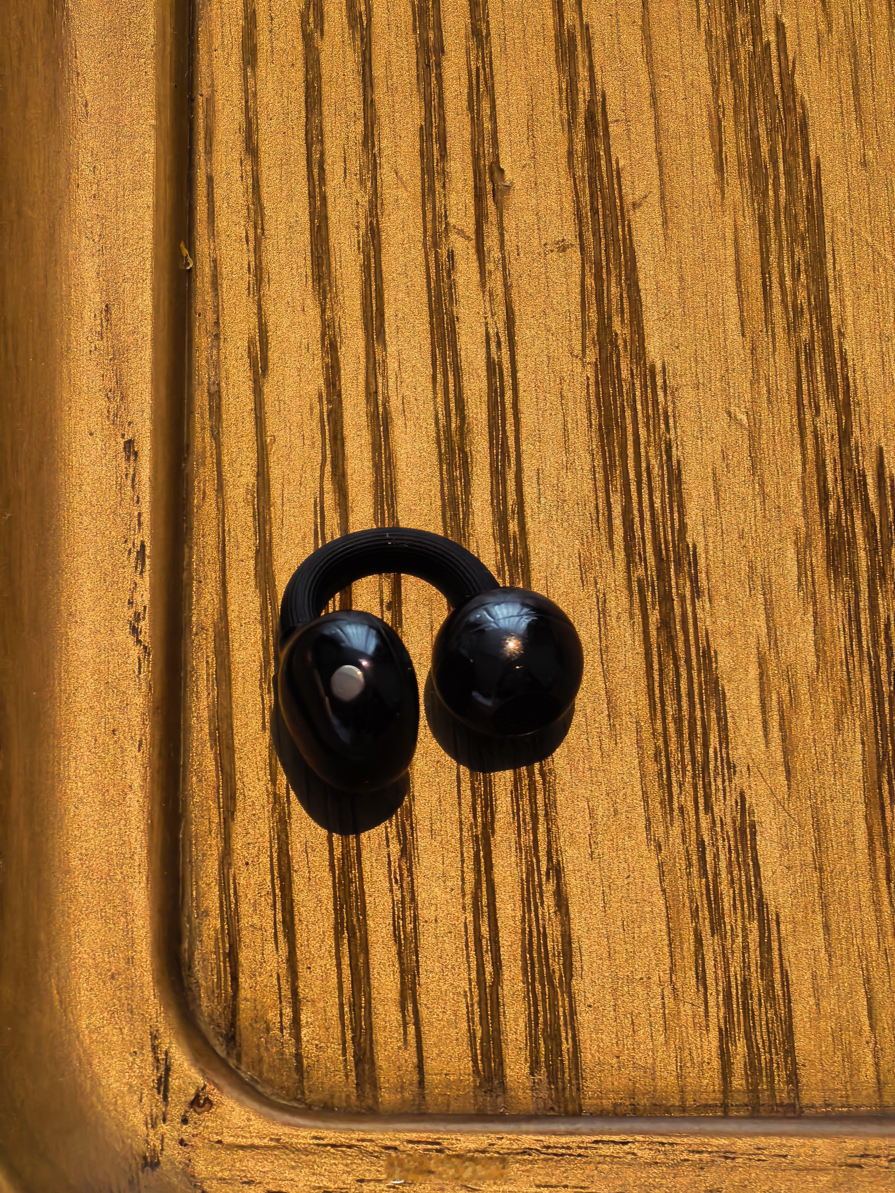 我的FreeClip2 就剩单边了，充电盒子和另一边不知道去哪了