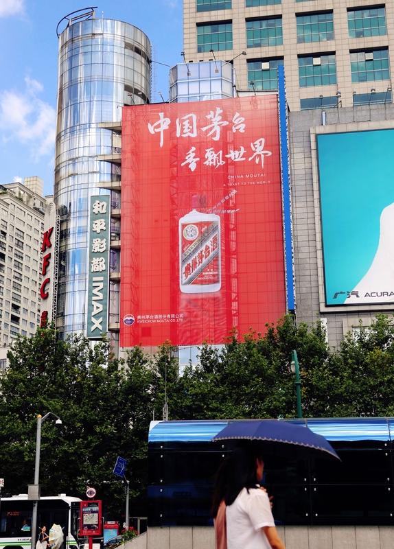 在投资里，漫长的持有期常被误解成被动煎熬，其实它是主动蓄力。就像巴菲特持有可口可