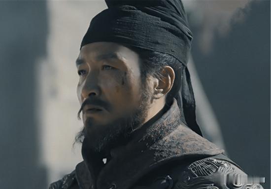 公元946年十二月，契丹大军南下。 后晋主帅杜重威率二十万大军投降，张彦泽见风使