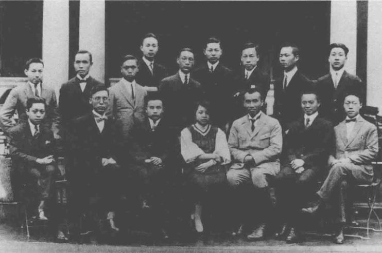 朱德(前排右三)在哥廷根与四川籍中国留德学生的合影