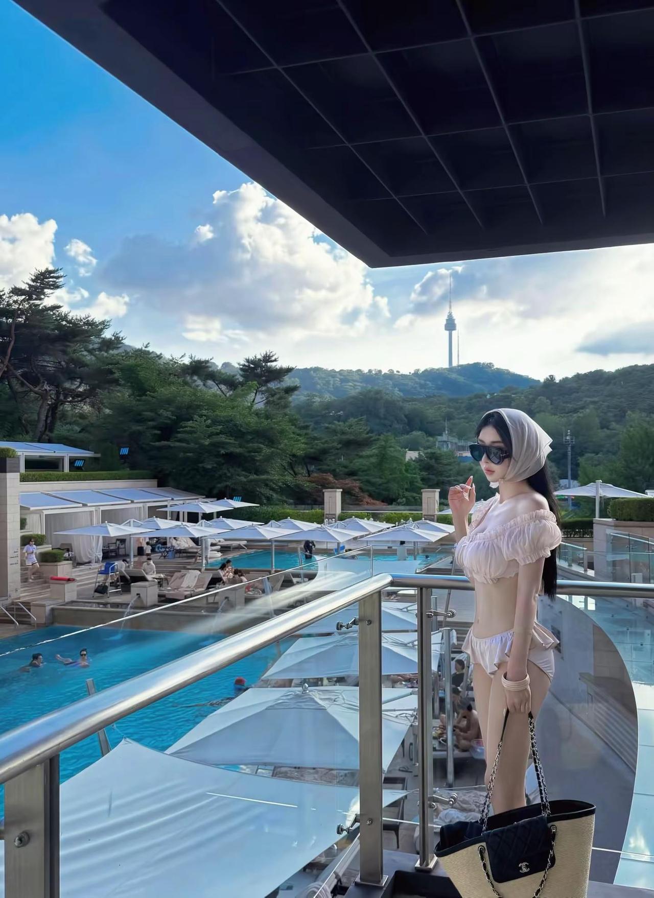 度假 韩式松弛感 泳池拍照穿搭