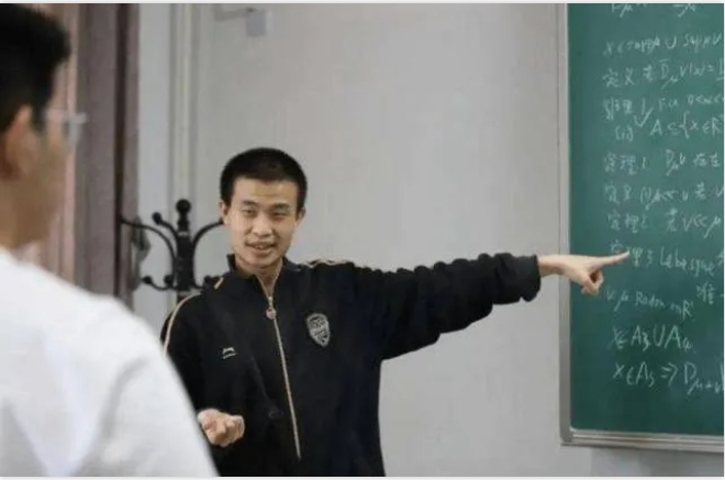 【#工作人员回应韦东奕参与项目初评二等奖# 非最终结果 后续还有流程】#工作人员