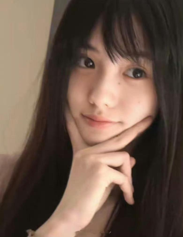 今日刘浩存的粉丝团队已经澄清她不会参演电影《风月不相关》！！提醒大家要谨慎对待网