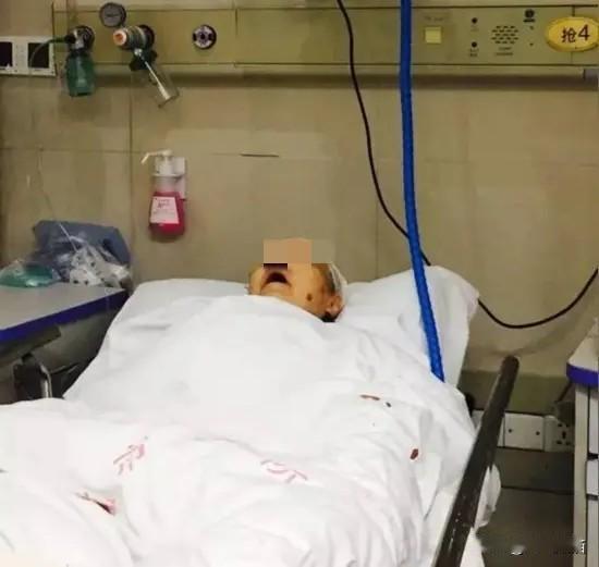 官媒下场，把谁来为无子女老人暮年“兜底”这个问题提了出来！
这也说明丁克家族的弊