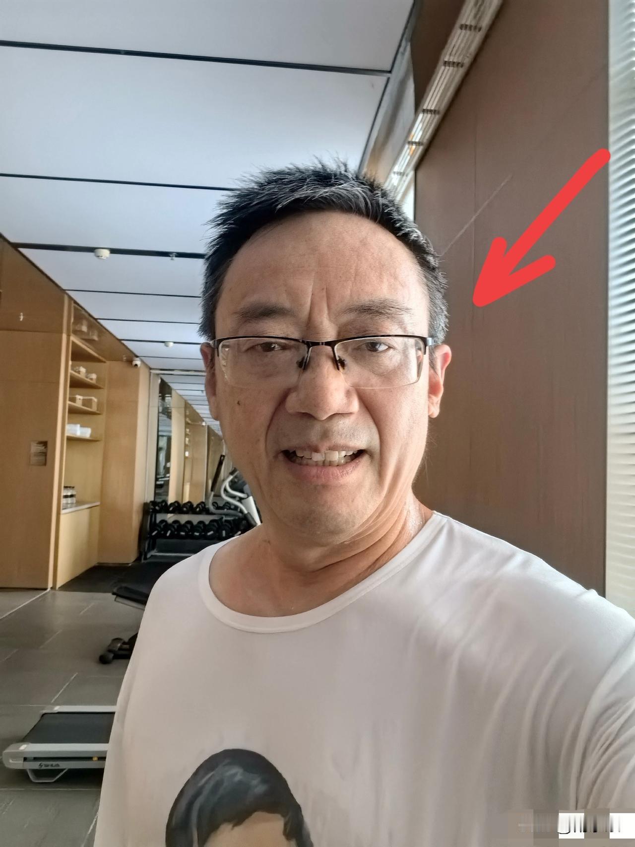 博士变“搏”士？家凤成家“疯”？退休老人，应该多找有益的事情干干，不然晚节难保？