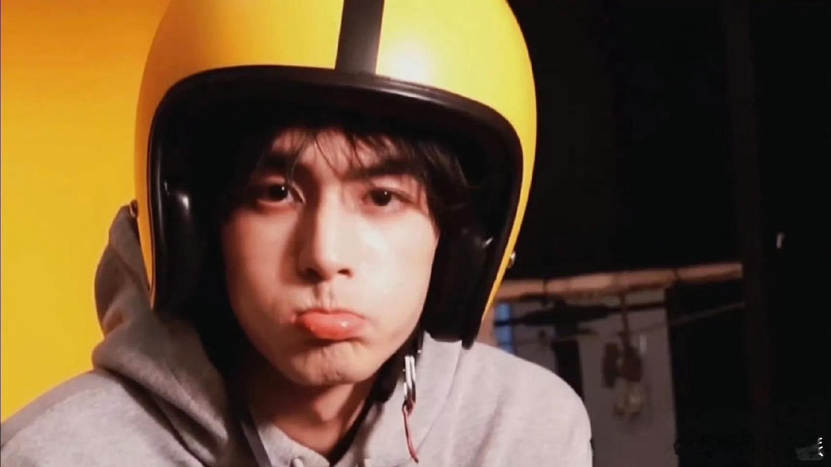 台前bking台下不敢talking 谁看了不说一句宋威龙反差感封神！台上他是霸