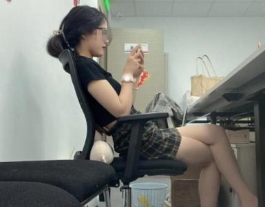 “白嫖成功！”陕西西安，一24岁女子入职某公司，工资15000，可上班不到1年就