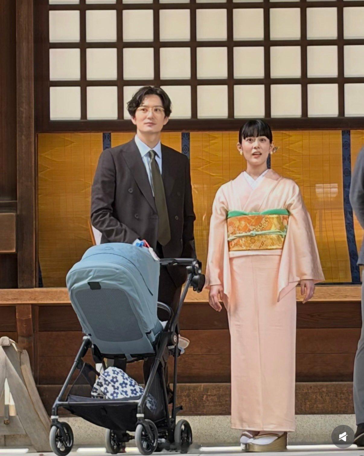 终于看到私下同框照的两人幻视剧照般的般配岡田将生 × 高畑充希 × BABY 