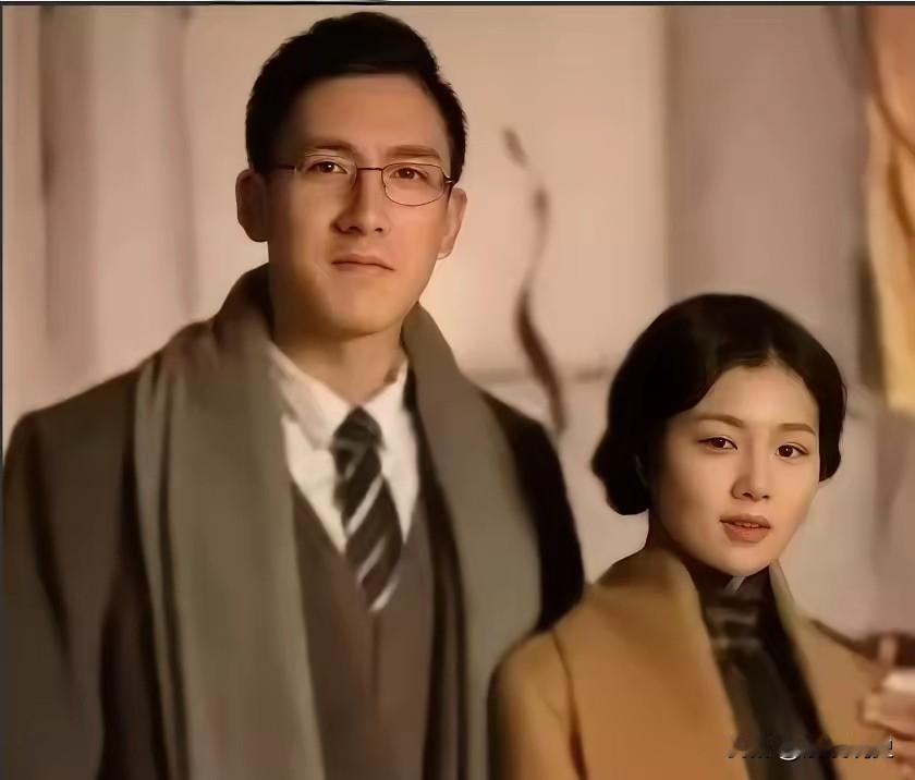 1929年，27岁清华教授周培源被催婚。朋友拿出一沓照片让他选女友。他漫不经心随