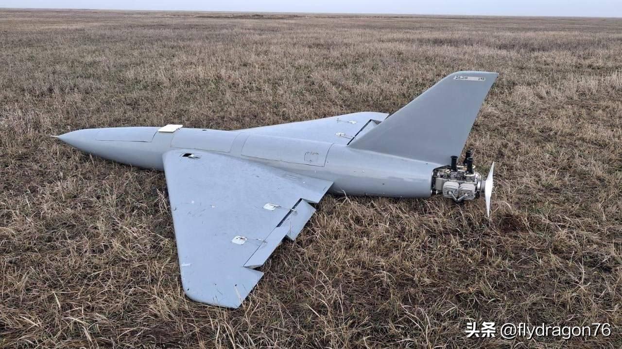 🇰🇿🇺🇦一架乌克兰自杀式无人机坠毁在哈萨克斯坦境内。

据初步数据显示，