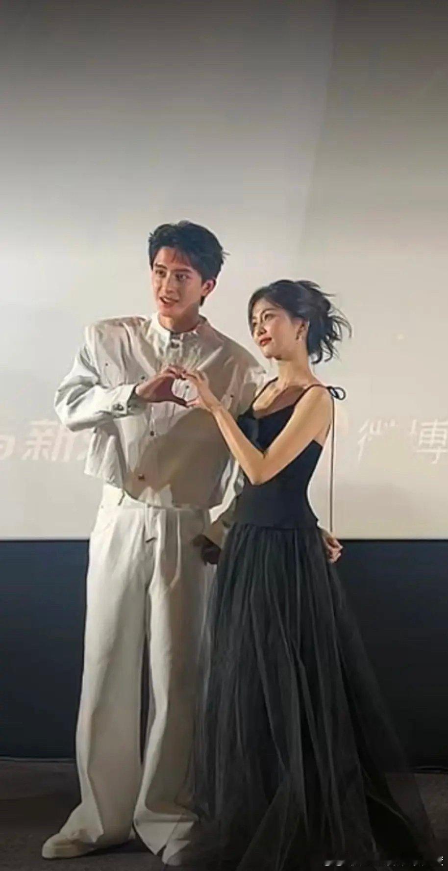 敖瑞鹏红温了 谁来让他俩合拍那个小青和法海啊啊啊啊感觉会很好品 