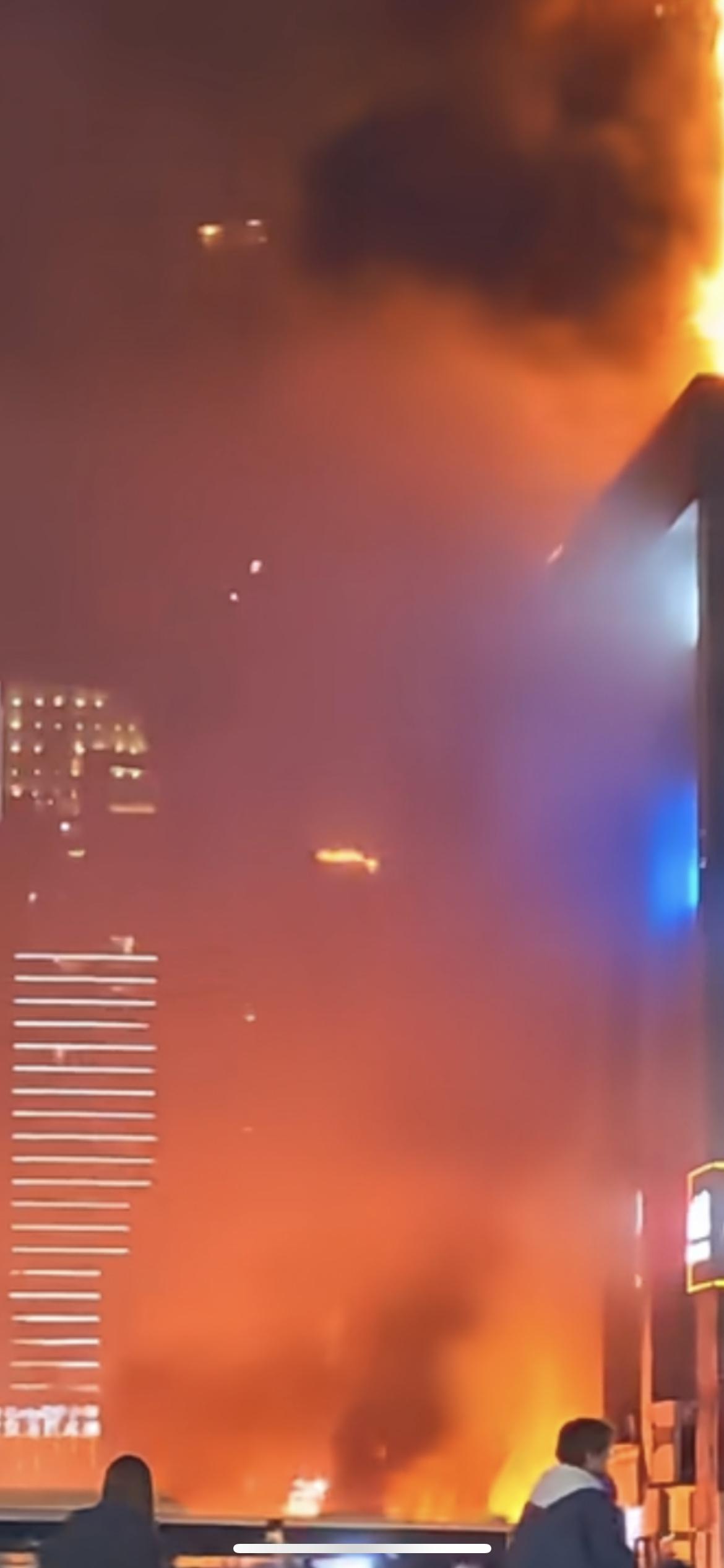 3月28日晚，太原市小店区亲贤北街附近一建筑发生火灾，目前已致3死23伤，其中9