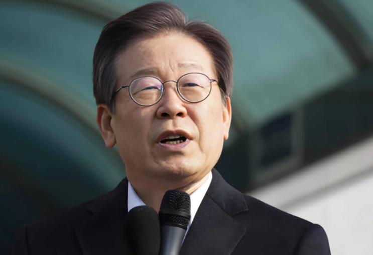 李在明表示：所有入境韩国的台湾人员，必须先承认自己来自台湾！

韩国的电子入境卡