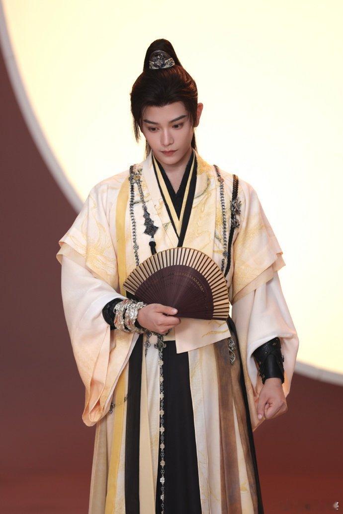 #丁禹兮寄明月唱跳瞬间plog# #丁禹兮慕声的唱跳瞬间plog# 丁禹兮寄明月