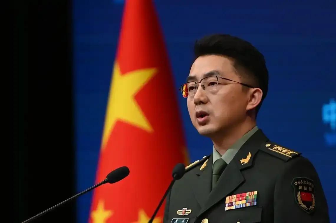 就在刚刚，

中国国防部正式宣布，

9月4日，国防部发布消息，解放军陆军将派员