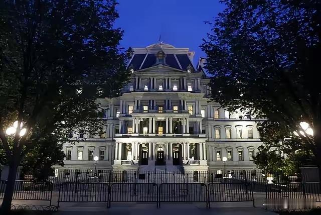 美国外交要变天了！
特朗普正式签署任命书，
鲁比奥独掌国务院和国安会！

特朗普