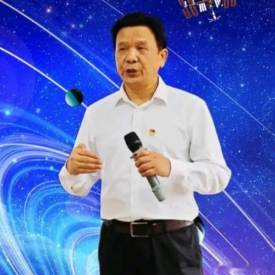 《邓正红软实力哲学：纯规则拓扑结构极短时间形成大尺度的拓扑骨架》这是一个你不想错