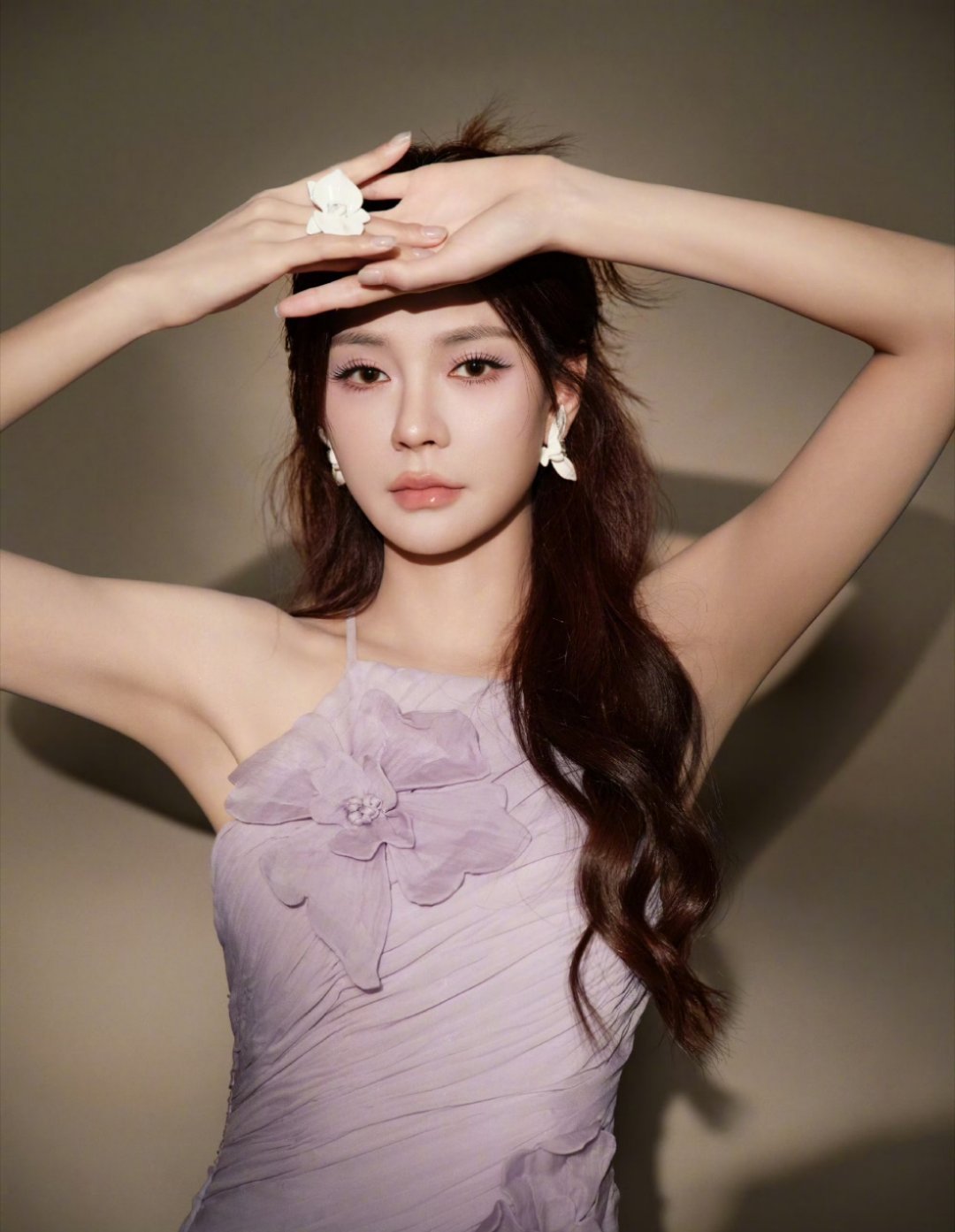 沈梦辰居然奔四了沈梦辰36岁状态绝了 说26岁都信！完全不像奔四的人