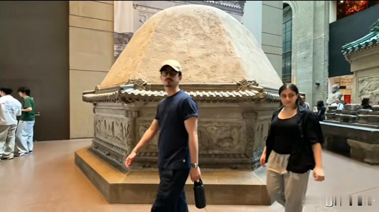 听说过盗墓的，没听说过把人家整座坟连根拔起搬走的。但祖大寿的墓，就是这么干的。