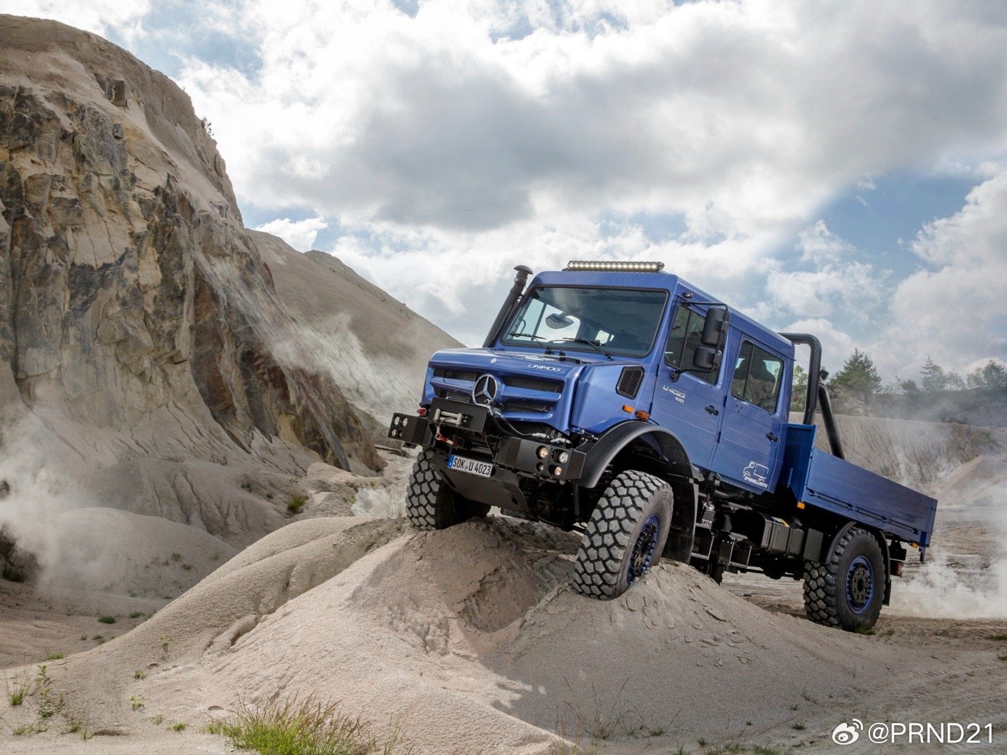 我一直认为Unimog是最好的奔驰……妇科聊汽车常识