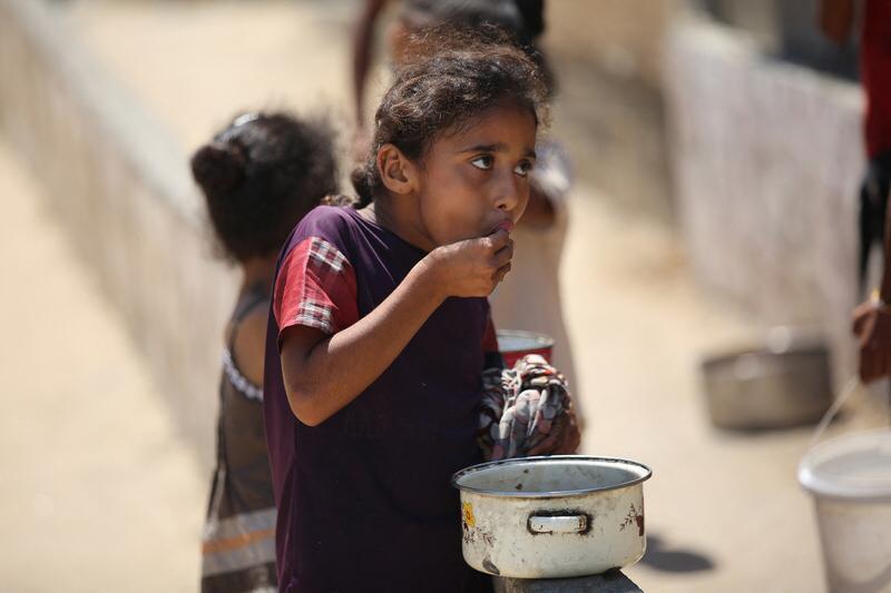 《 巴以冲突持续，人道主义危机加剧 》
巴以冲突在近期持续升级，以色列在加沙地带