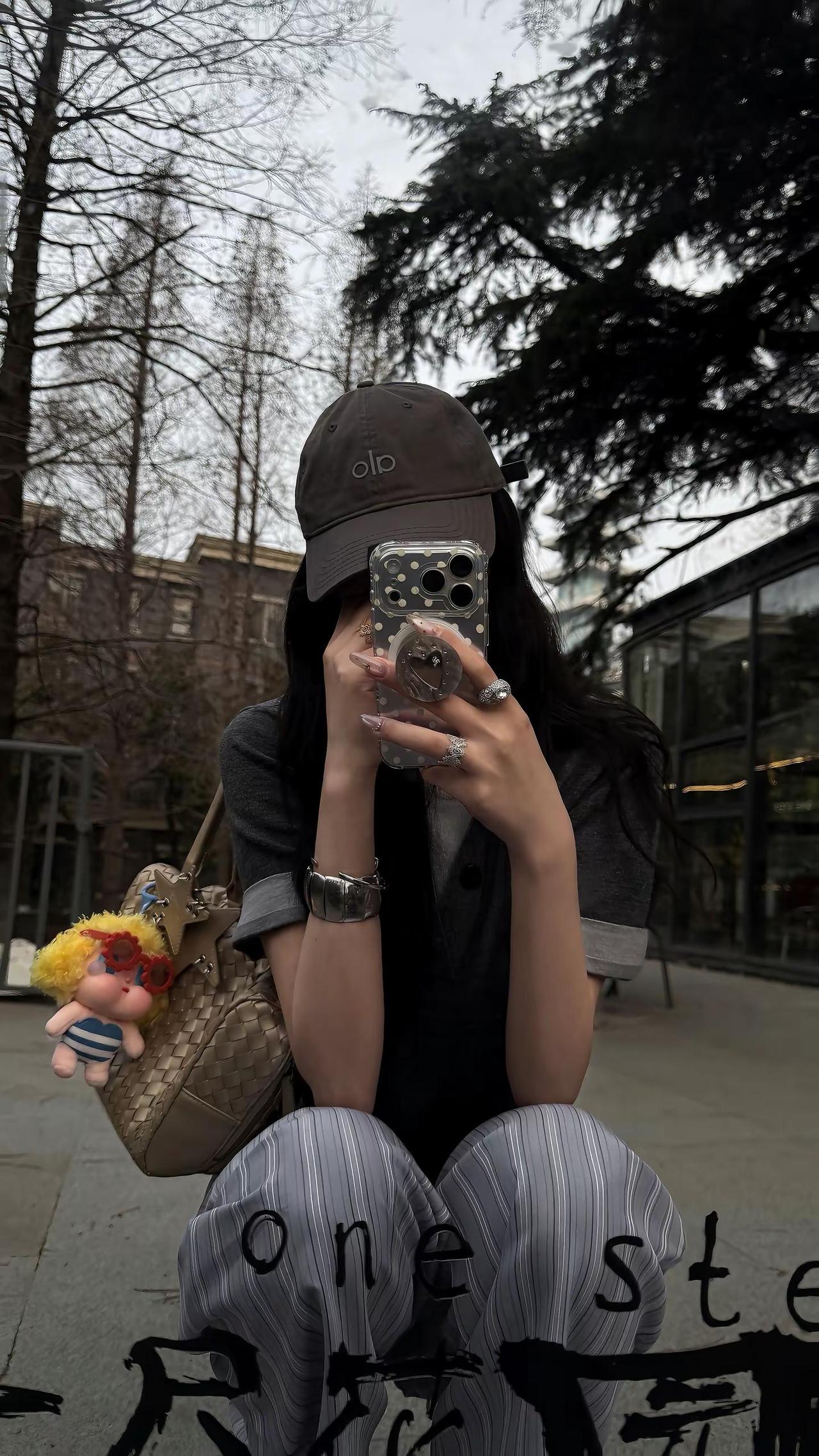 人都会疲惫 会暗淡 但也会某个瞬间爱上生活