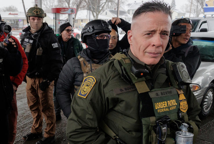 特朗普回应明尼苏达枪击案，美媒称一周内两次妥协