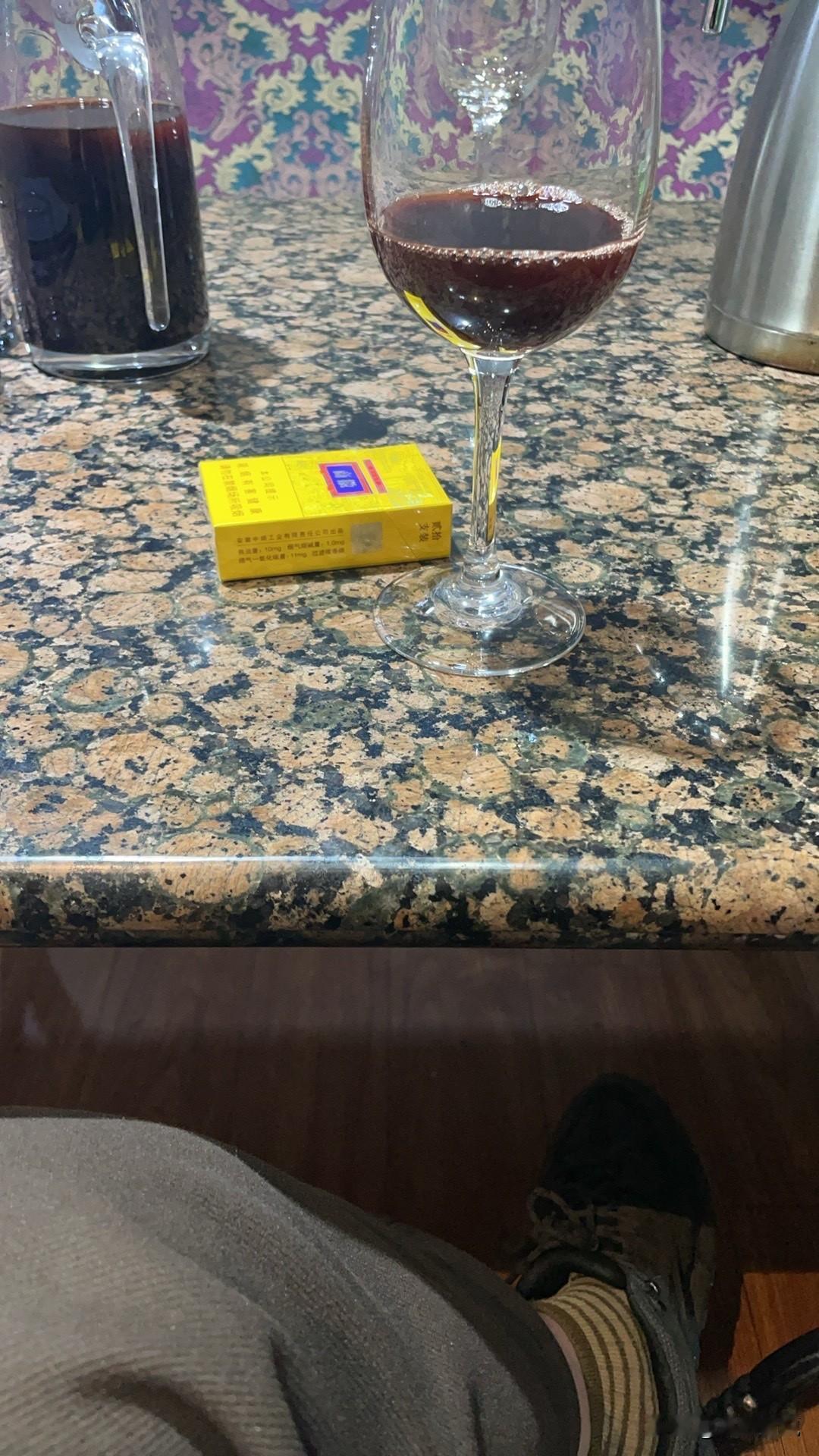 真的别吹捧素老三、苗京京、孤鸿踏雪和汪阿姨了！

头条会有很多红人，每个人只活在