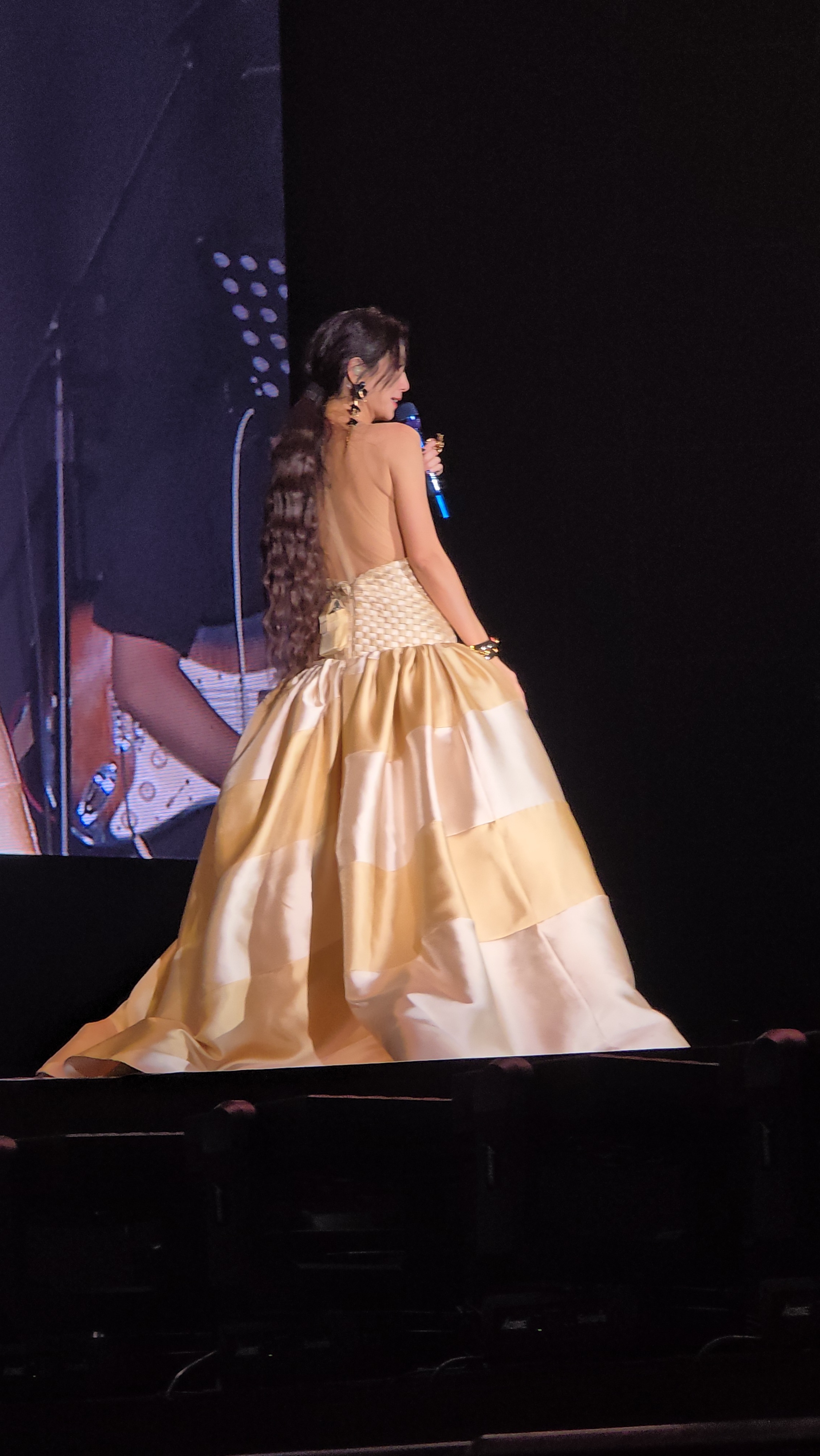 而这简直是把彼此长到身体里 